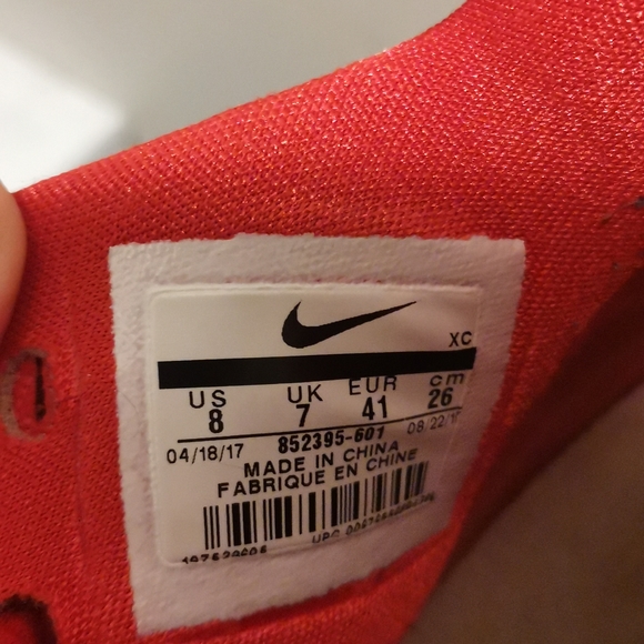 Men's Nike Kyrie 3 University Red 2017 - Picture 3 of 4